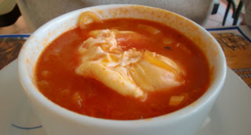 Sopa de Tomate -  12 Typical Soups of Madeira Island you must try